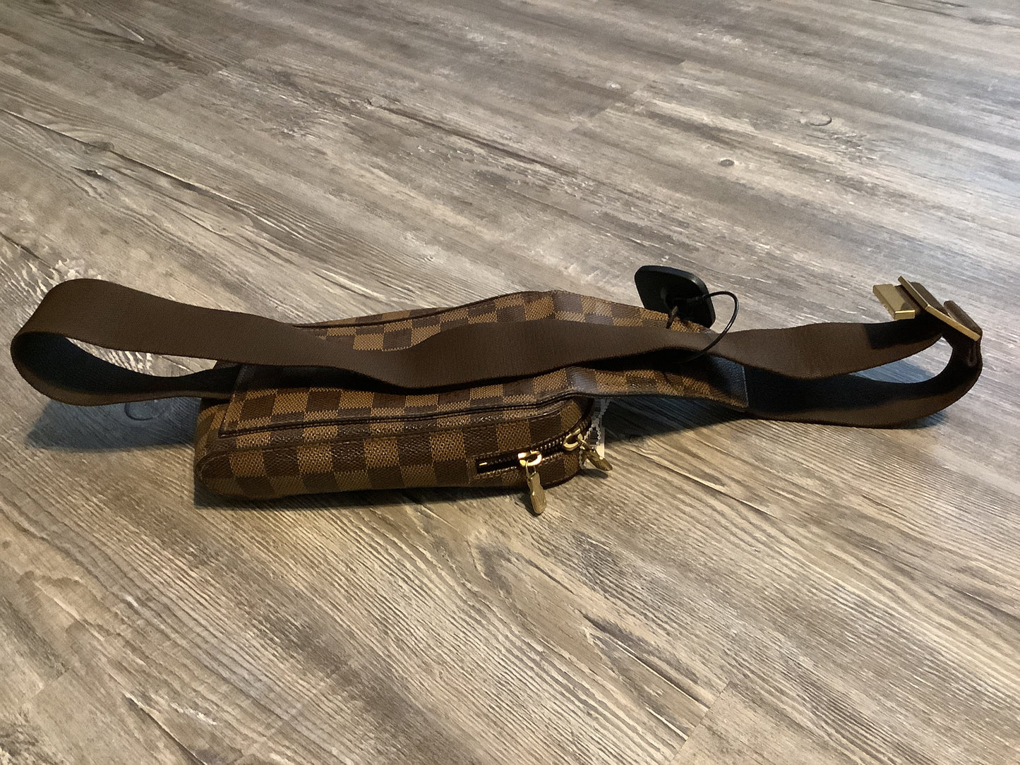 Crossbody Designer By Louis Vuitton  Size: Small