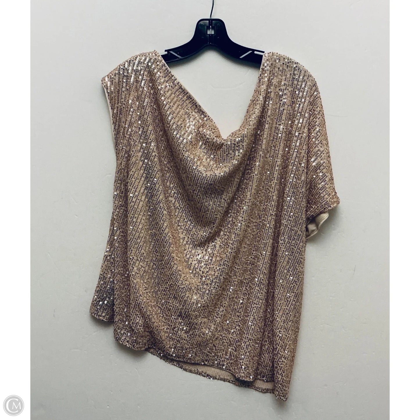 Top Short Sleeve By Torrid In Gold, Size: 1x