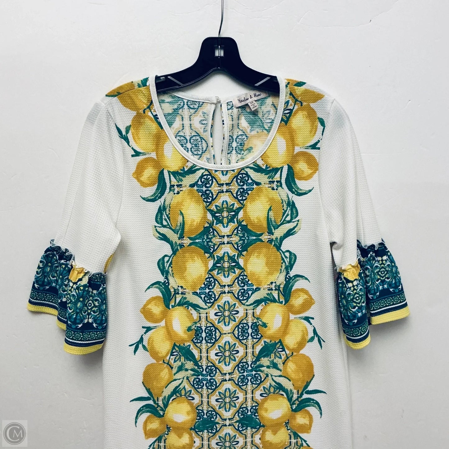 Dress Casual Short By Clothes Mentor In White, Size: M