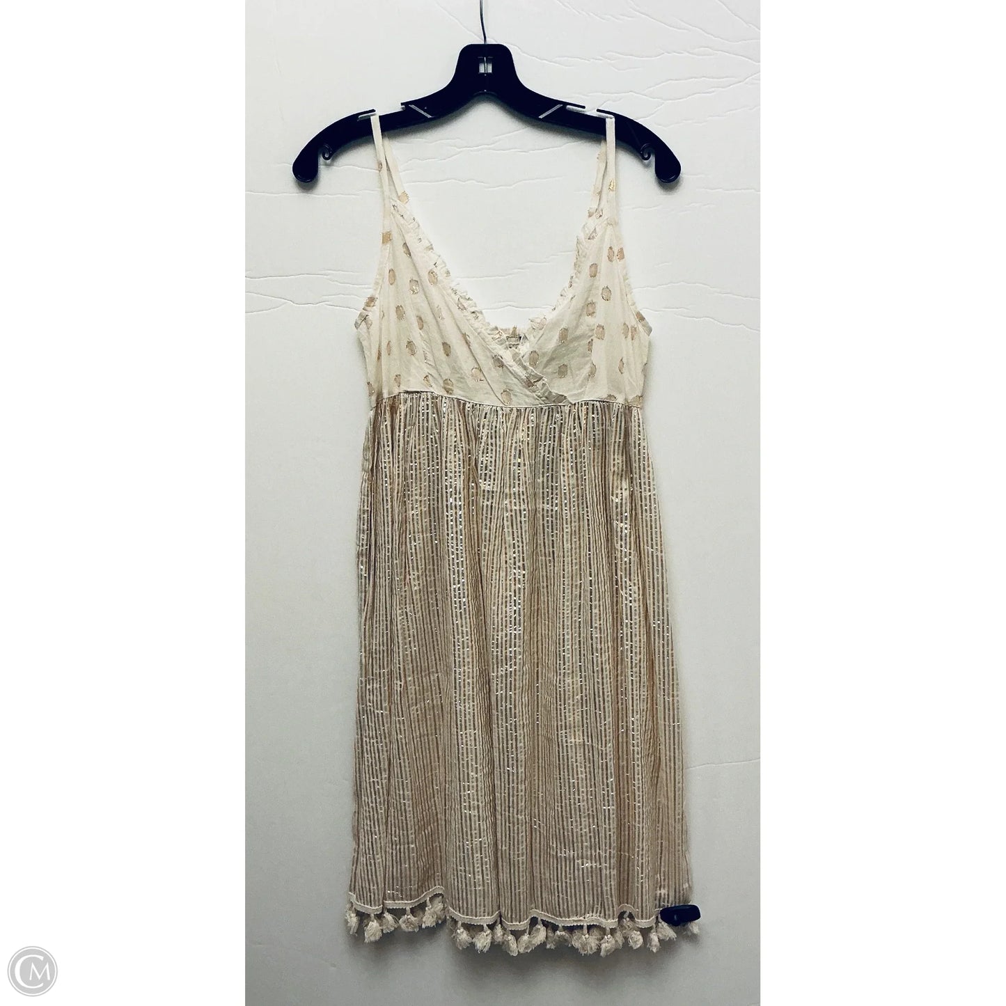 Dress Casual Short By Clothes Mentor In Gold, Size: S