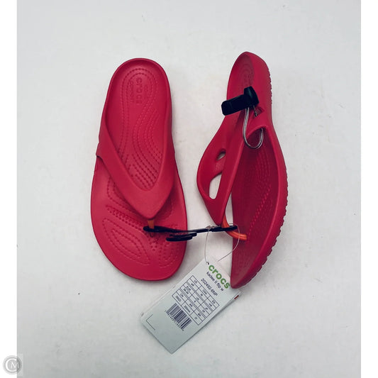 Sandals Flip Flops By Crocs In Pink colored, Size: 8