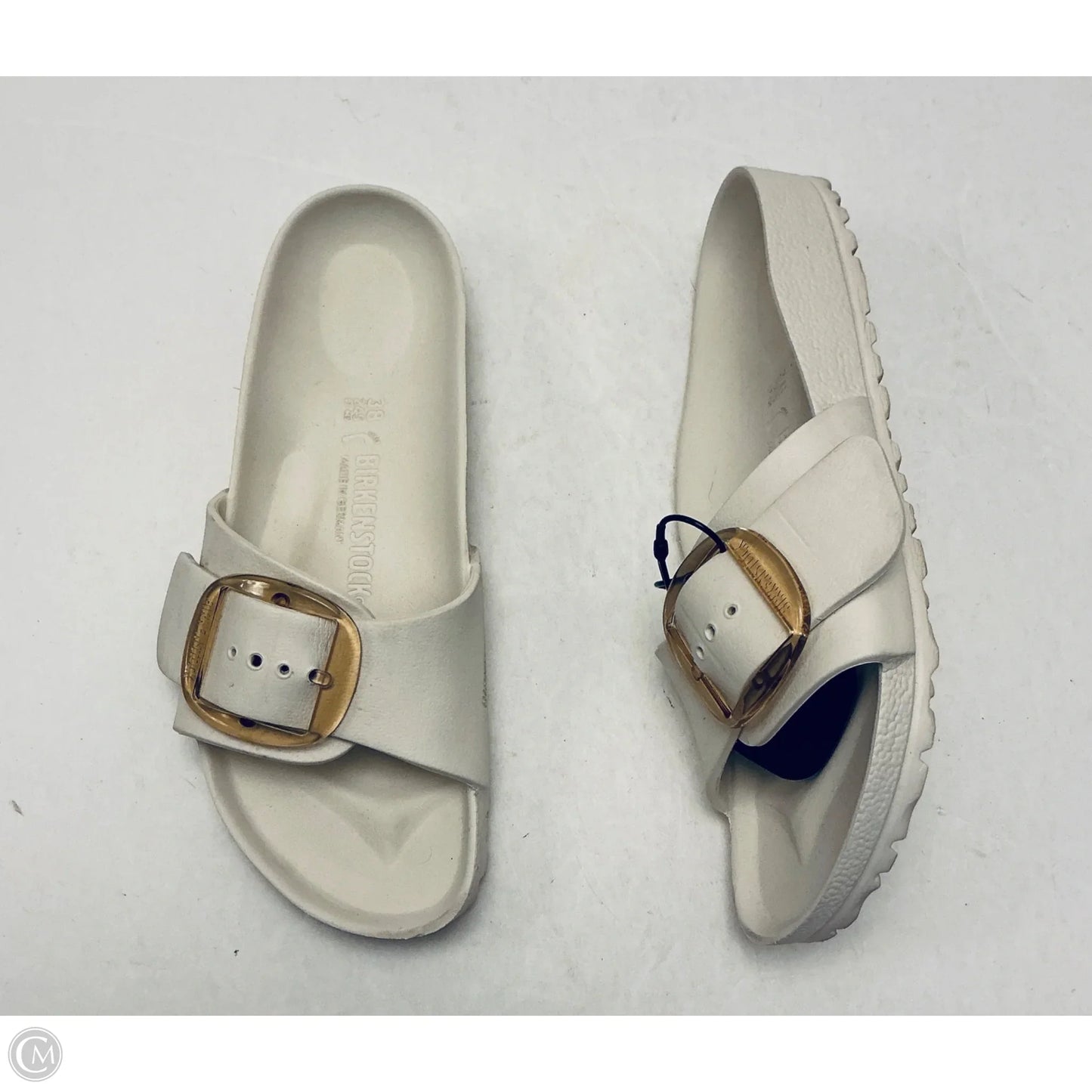 Sandals Flats By Birkenstock In White, Size: 9