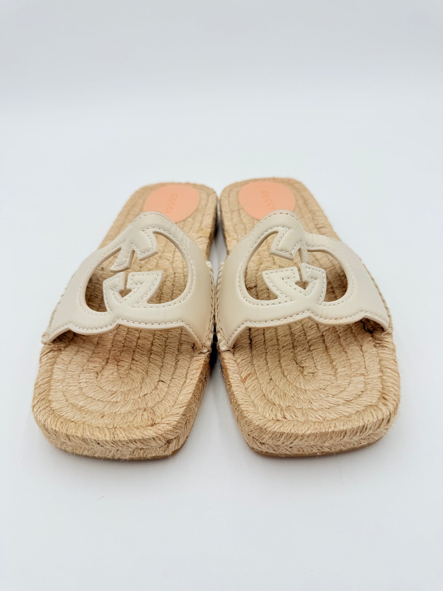 Sandals Luxury Designer By Gucci In Cream, Size:9