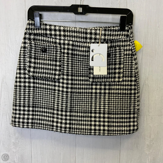 Skirt Mini & Short By Commense In Black & White, Size: S