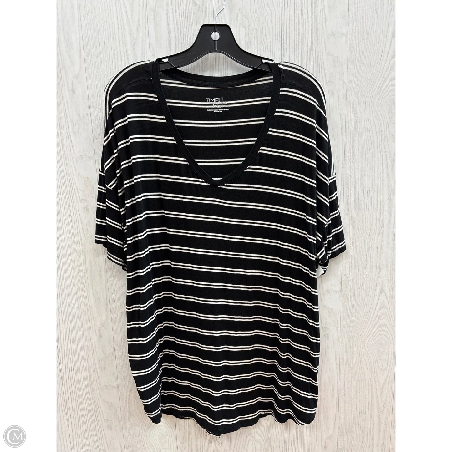 Top Short Sleeve Basic By Time And Tru In Black, Size: Xl