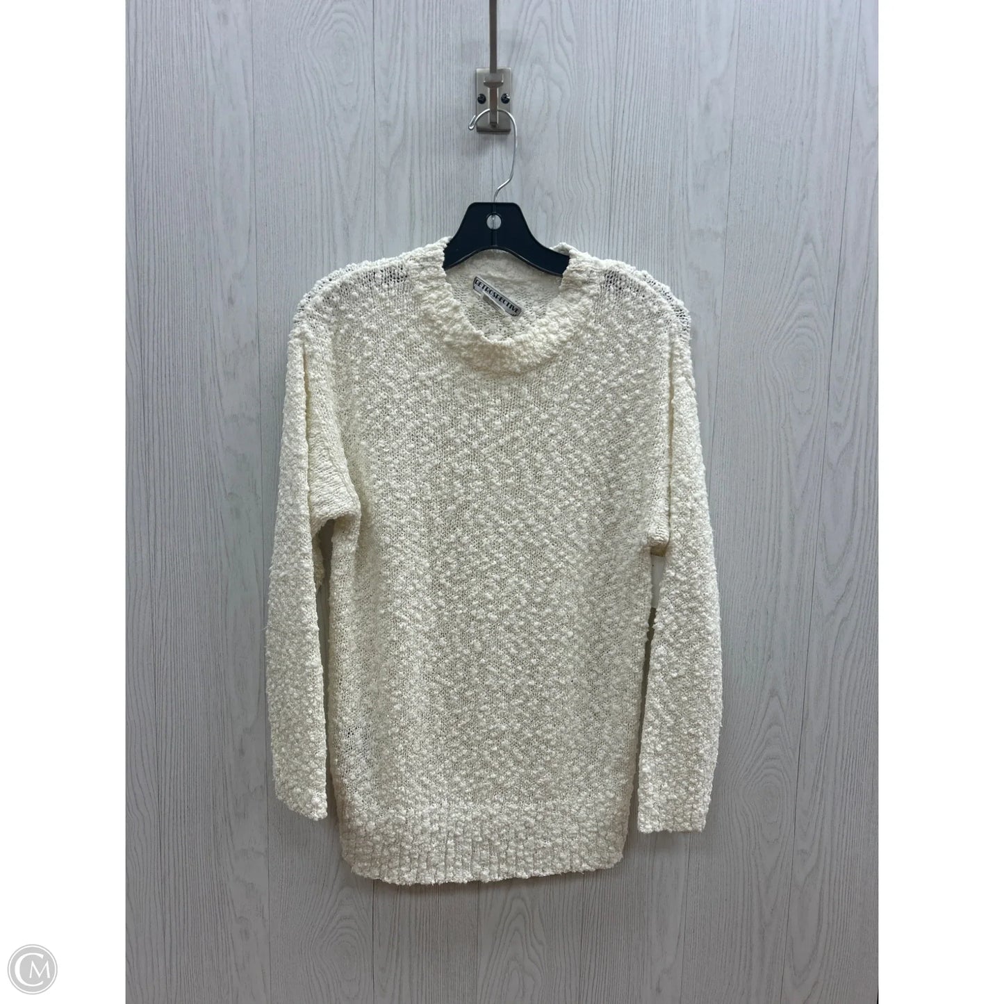 Sweater By Clothes Mentor In Cream, Size: M