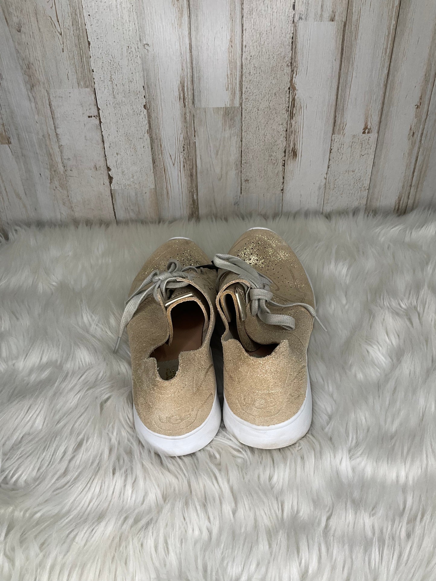 Gold Shoes Athletic Ugg, Size 8