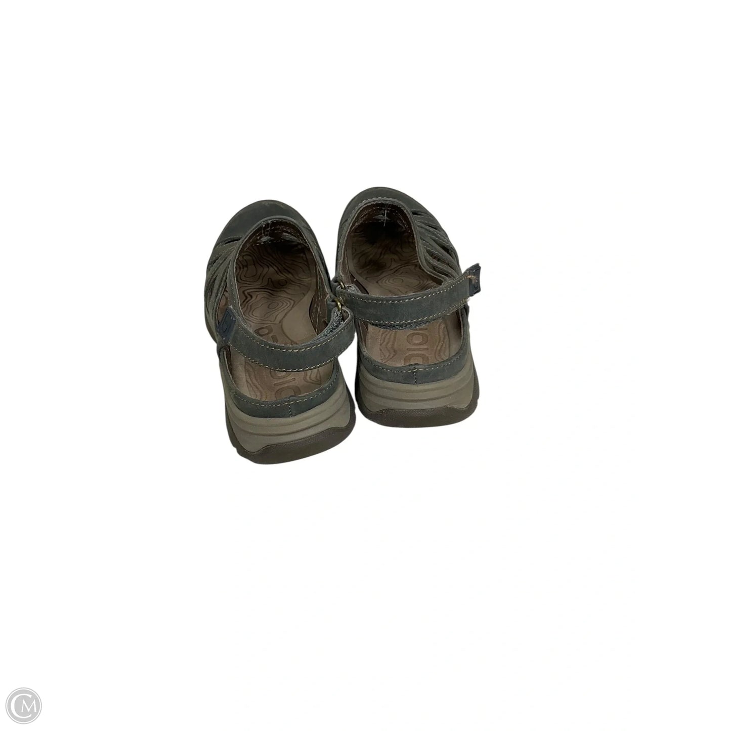 Sandals Flats By Clothes Mentor In Grey, Size: 7.5