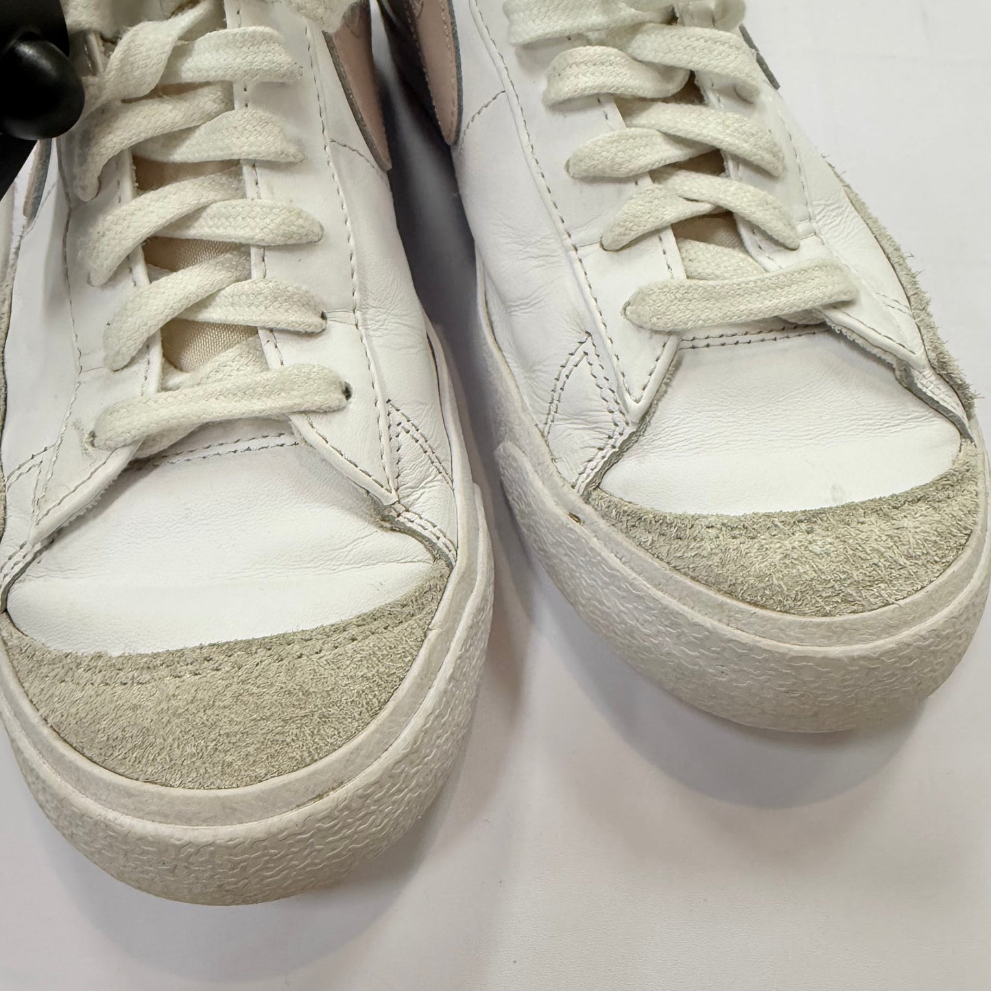 Shoes Sneakers By Nike In White, Size: 9.5