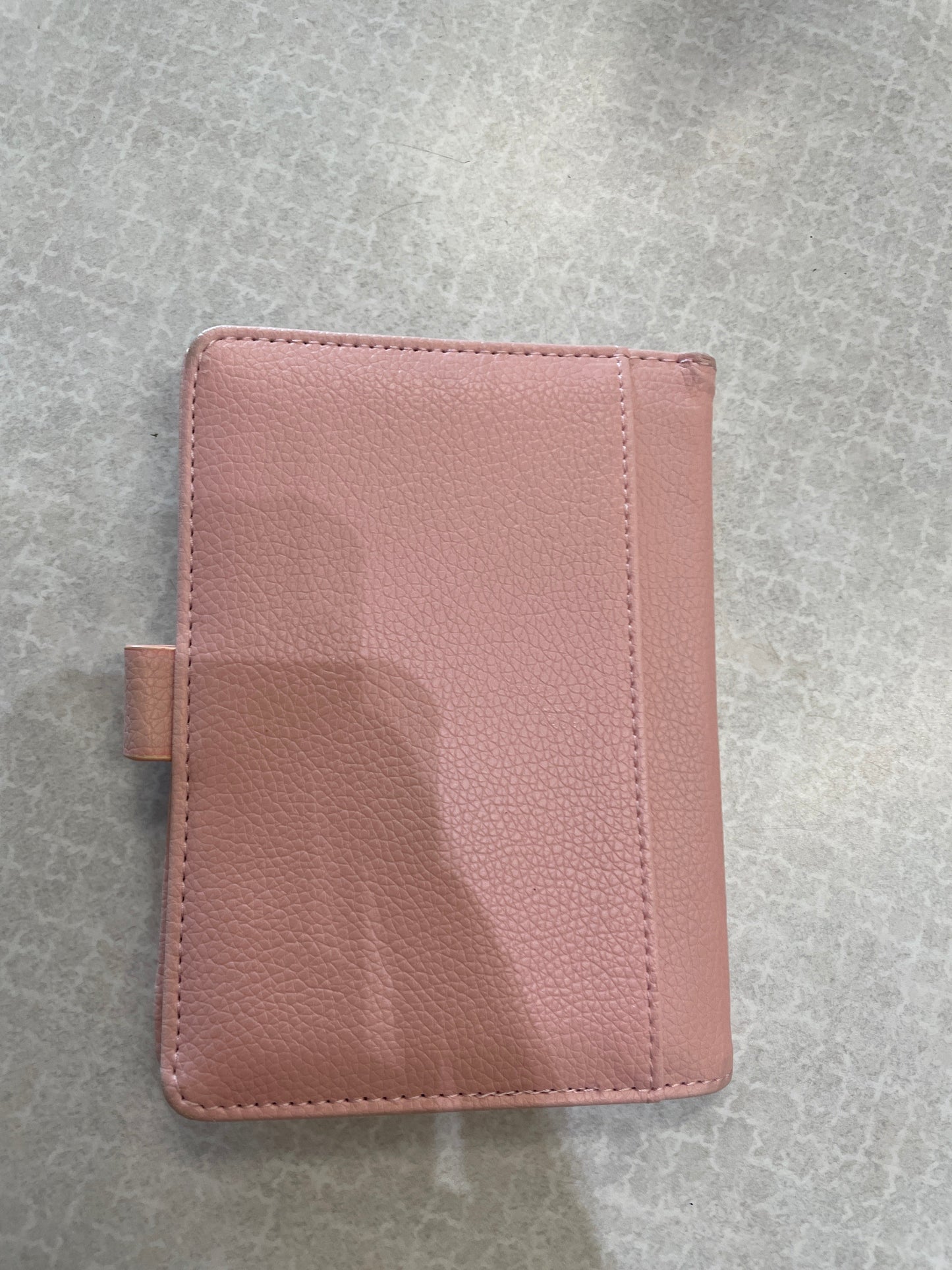 Wallet Clothes Mentor, Size Medium