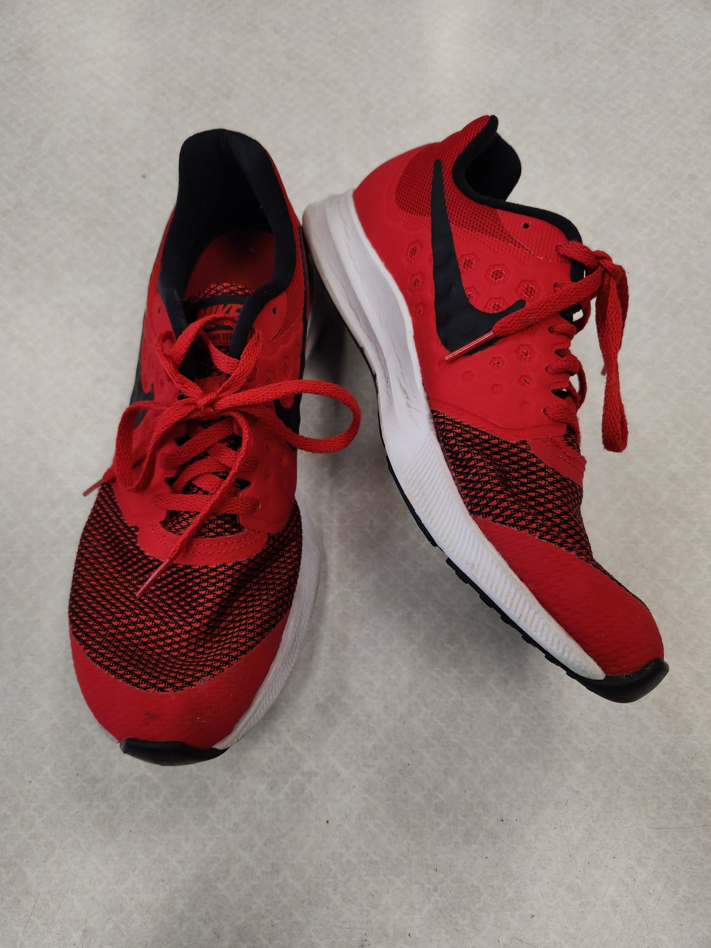 Shoes Athletic By Nike  Size: 7