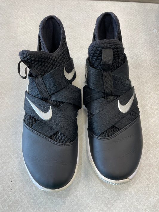 Shoes Athletic By Nike In Black & White, Size: 7.5