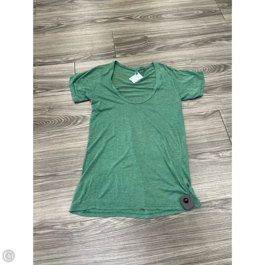 Top Short Sleeve Basic By Clothes Mentor In Green, Size: S