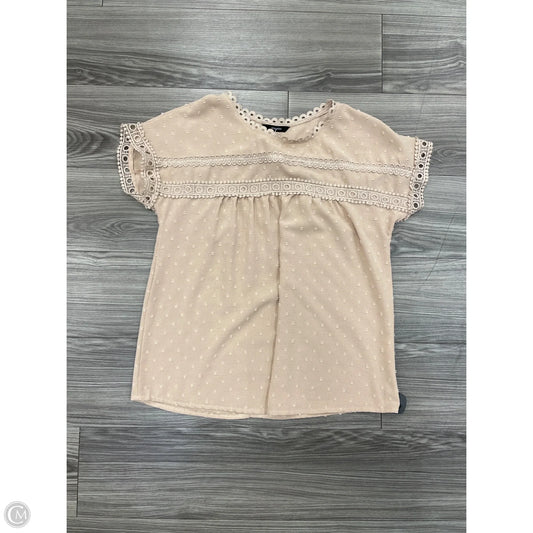 Top Short Sleeve By Dokotoo In Beige, Size: M