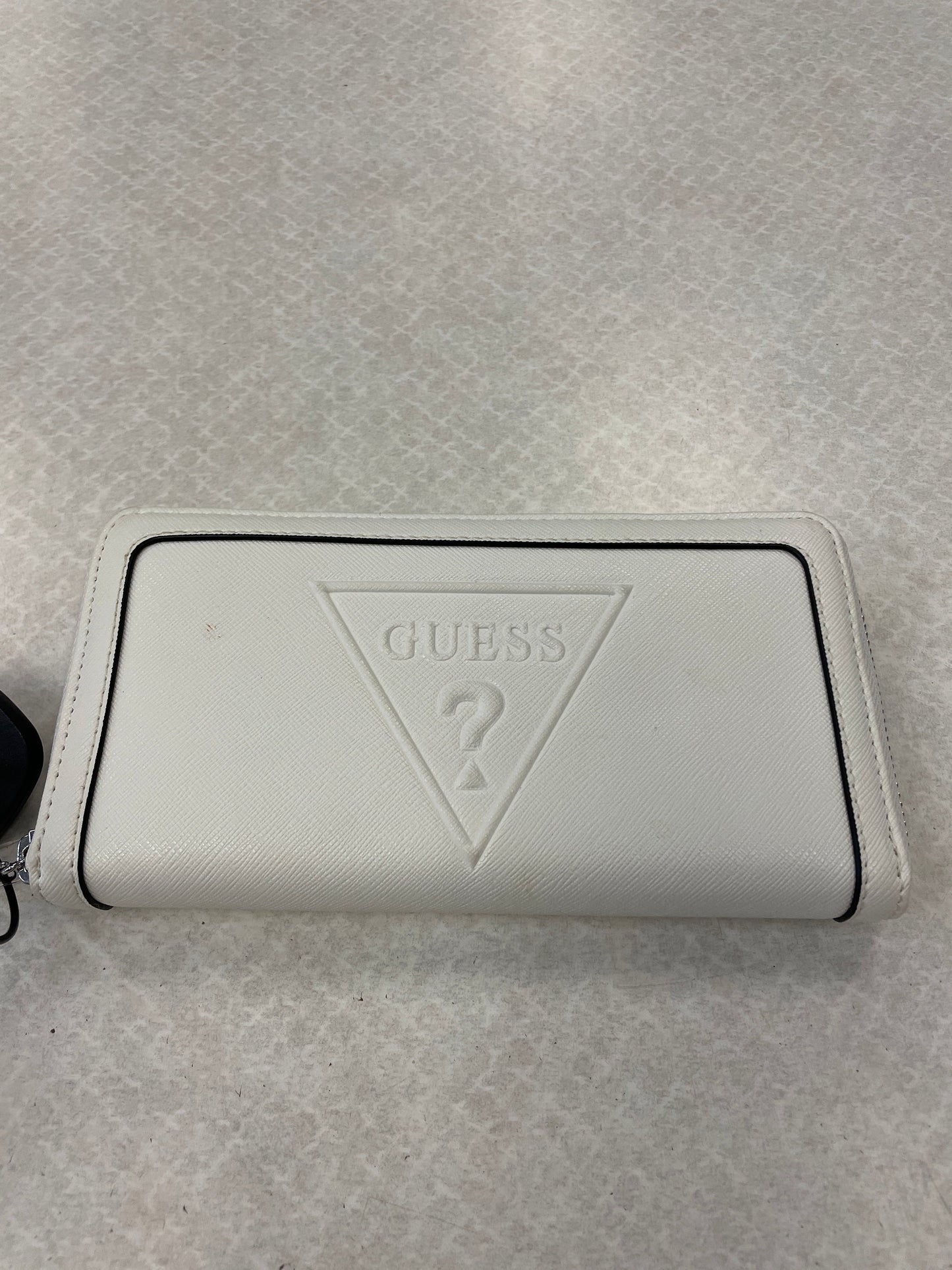 Wallet Guess, Size Medium