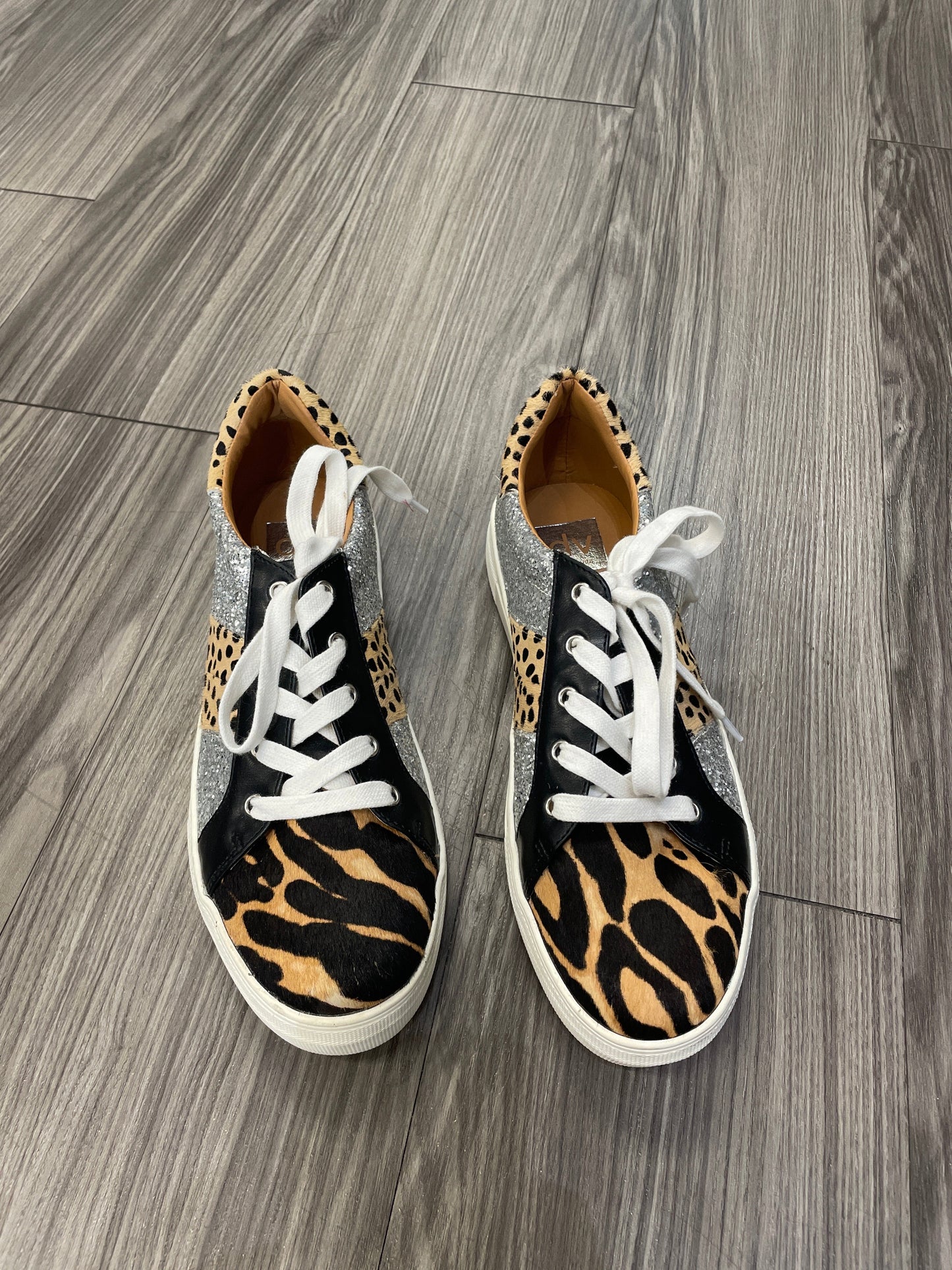 Animal Print Shoes Athletic Dolce Vita, Size 10