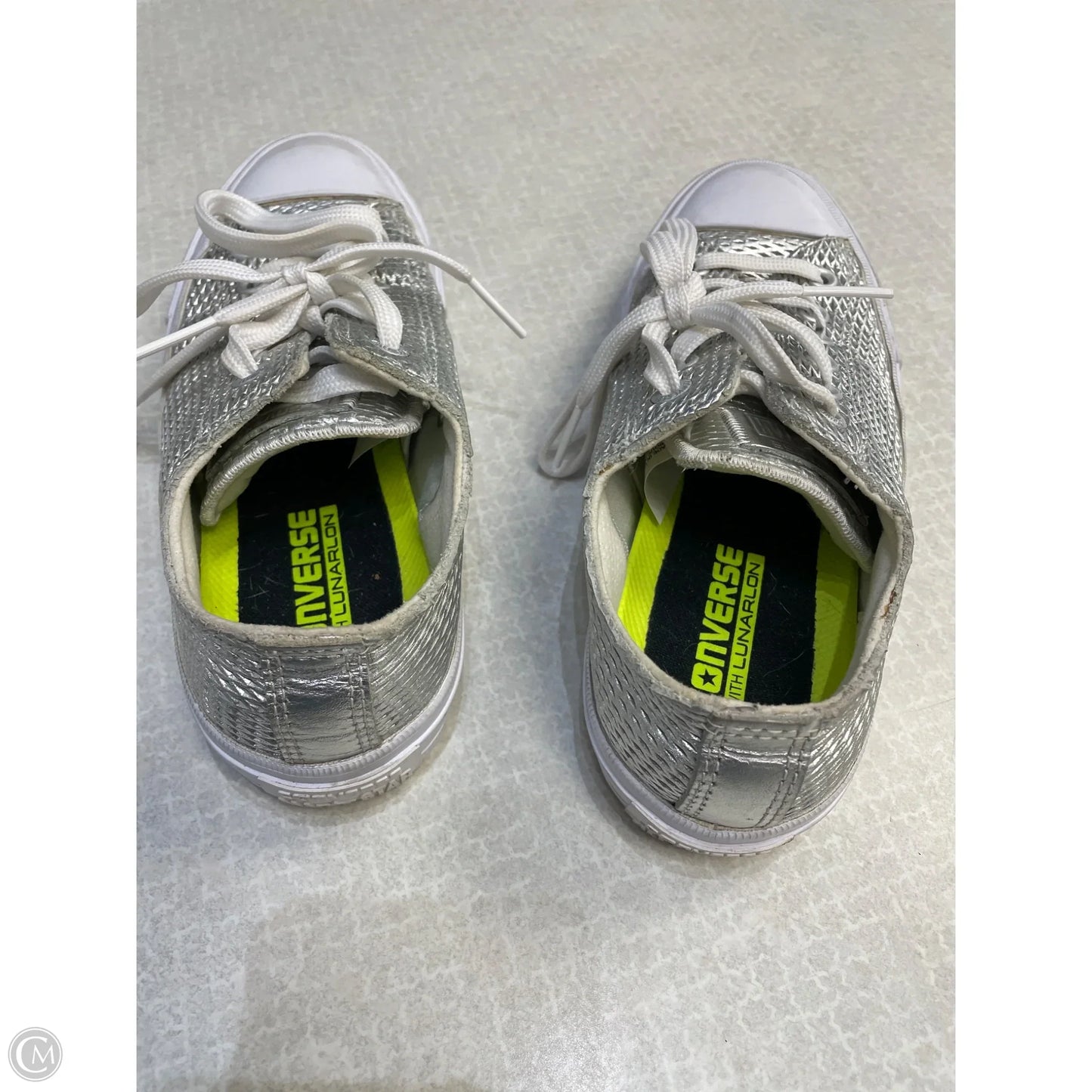 Shoes Sneakers By Converse In Silver, Size: 7