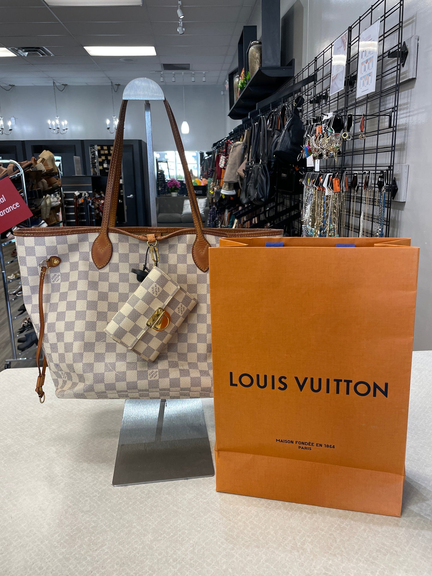 Tote Luxury Designer Louis Vuitton, Size Large
