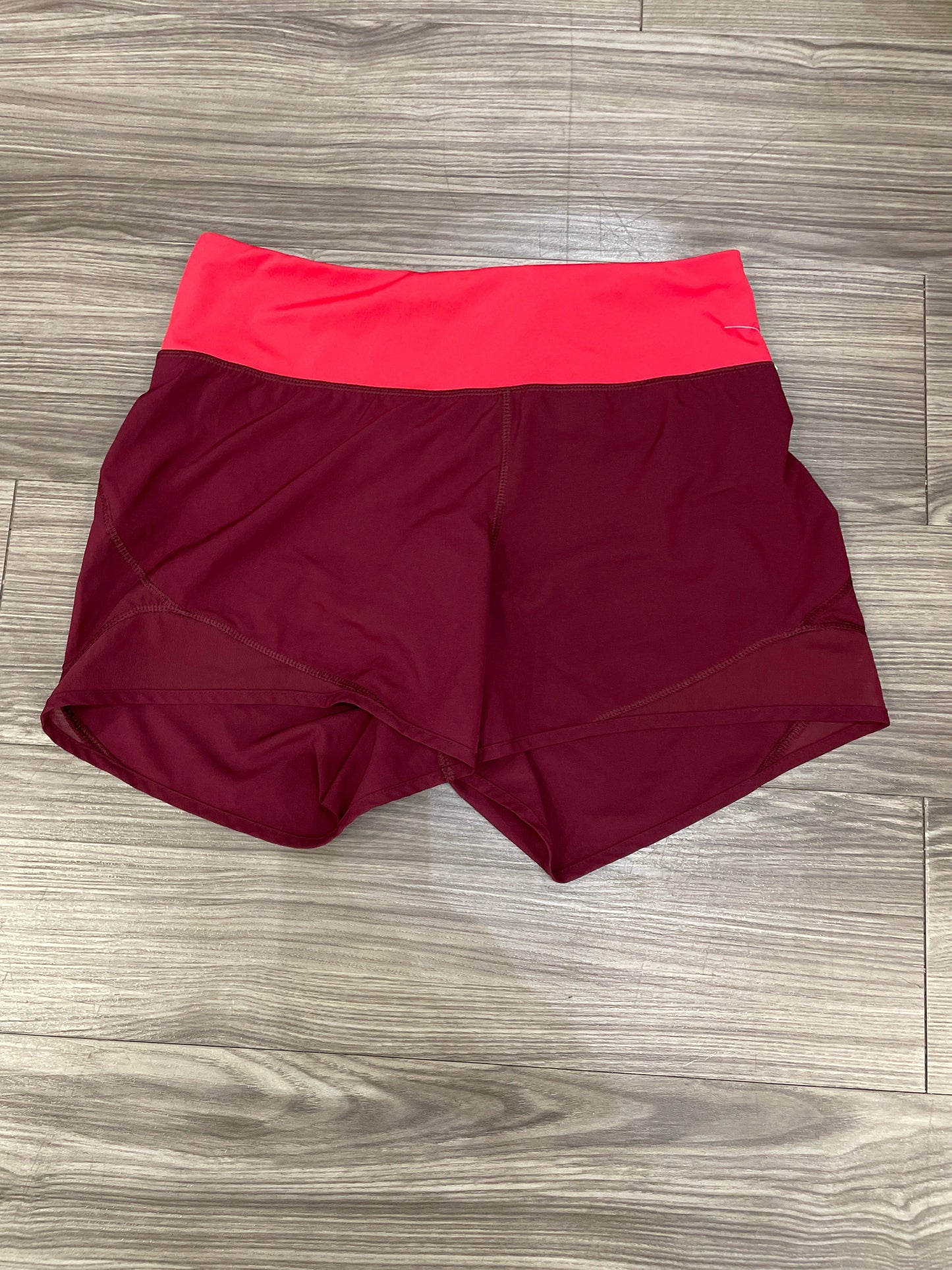 Red Athletic Shorts Old Navy, Size M