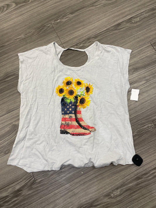 Top Short Sleeve By Cato In Grey, Size: L