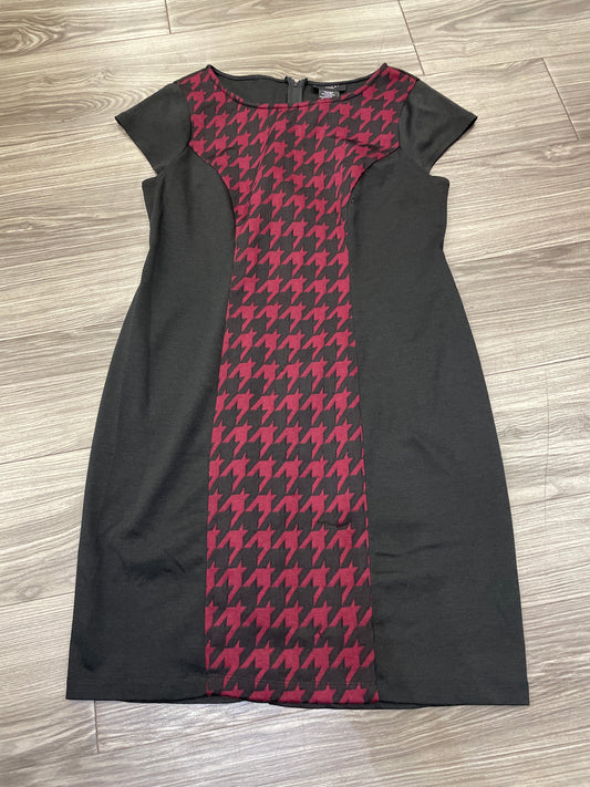 Dress Casual Midi By Clothes Mentor In Black & Red, Size: 14