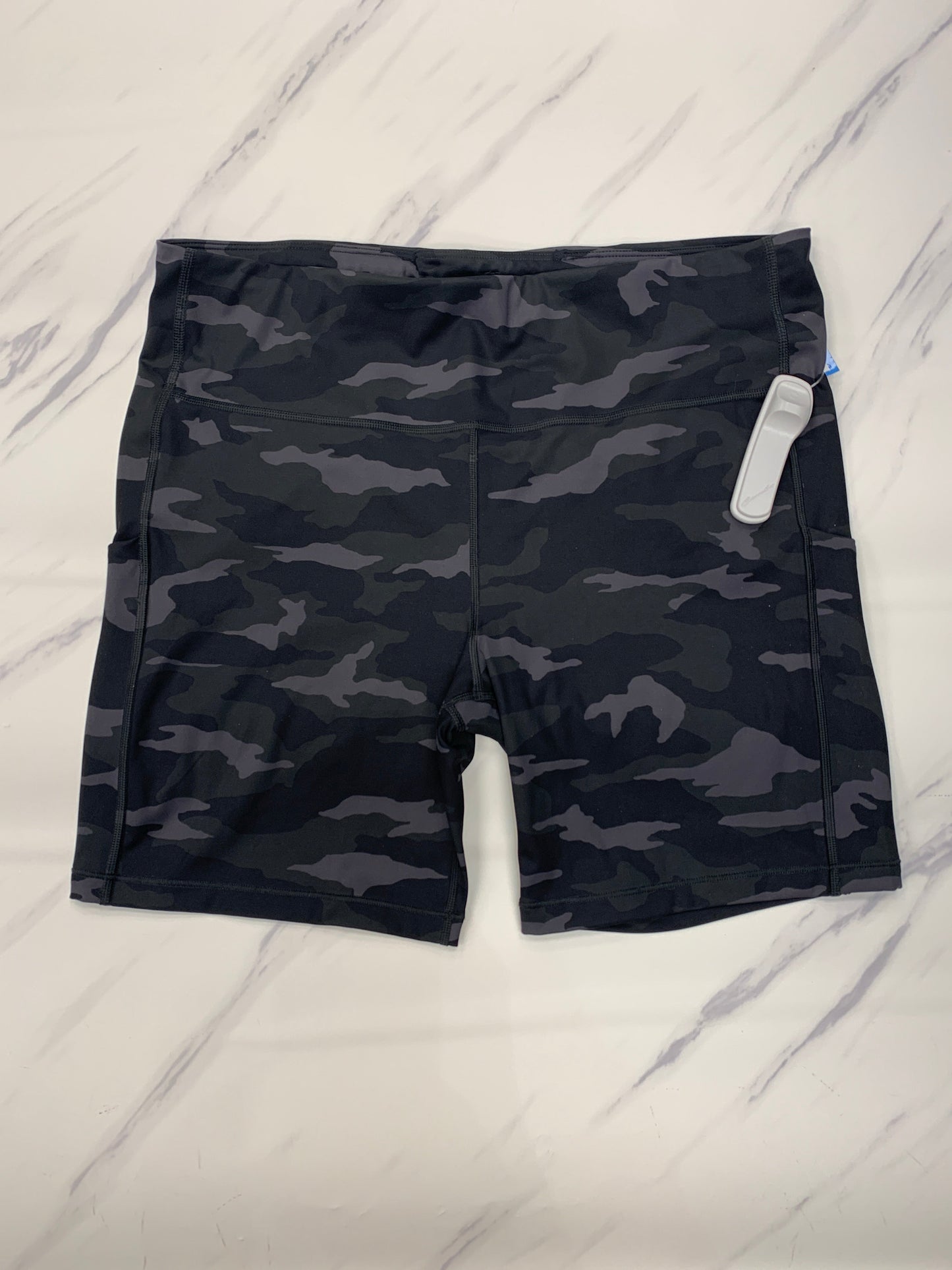 Athletic Shorts By Athleta In Camouflage Print, Size: Xl