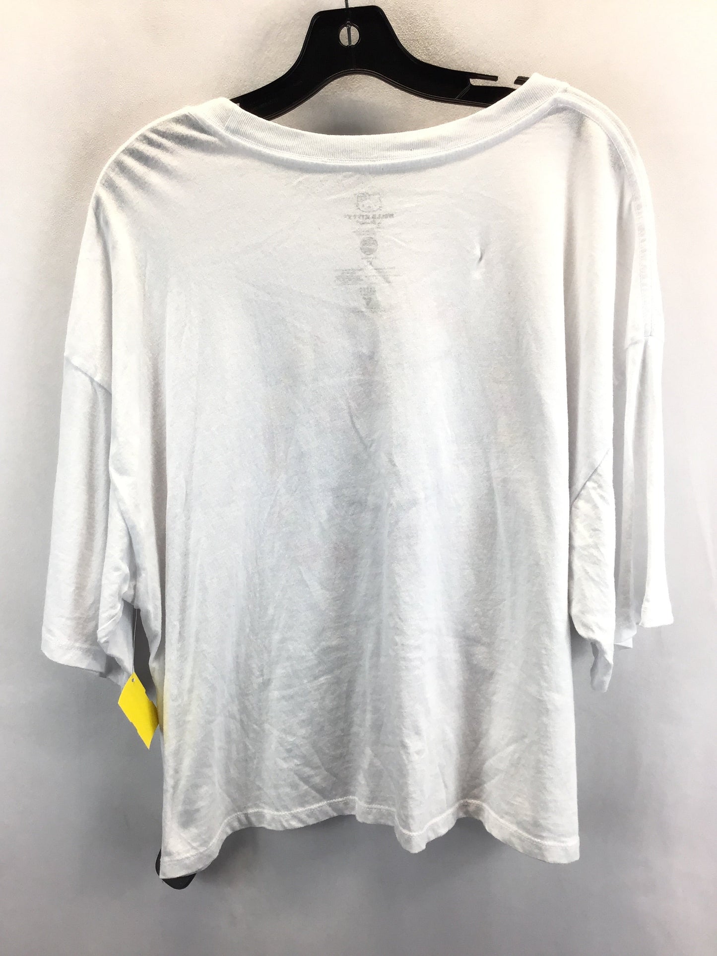 White Top Short Sleeve Clothes Mentor, Size Xl