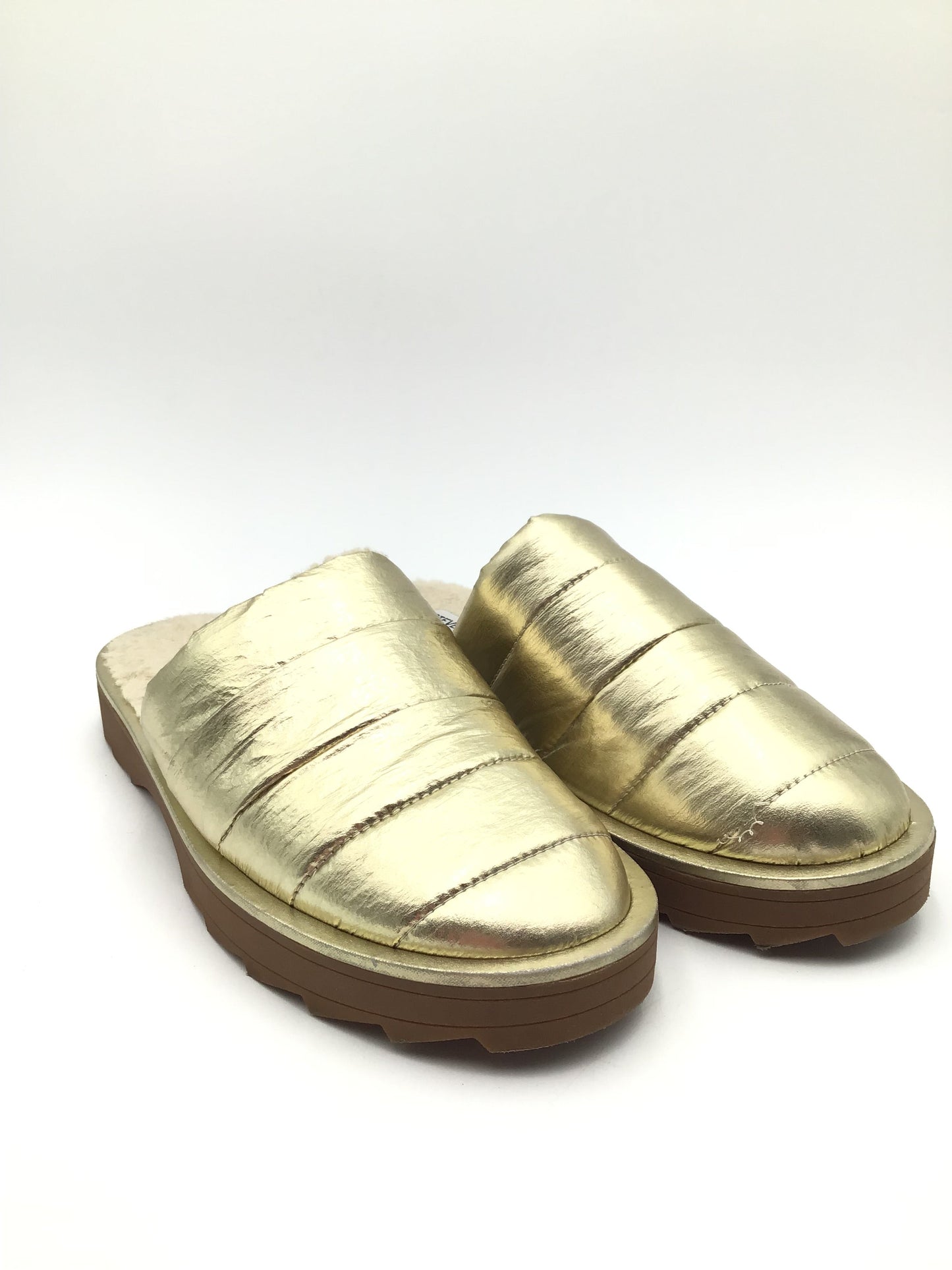 Shoes Flats By Steve Madden In Gold, Size: 9