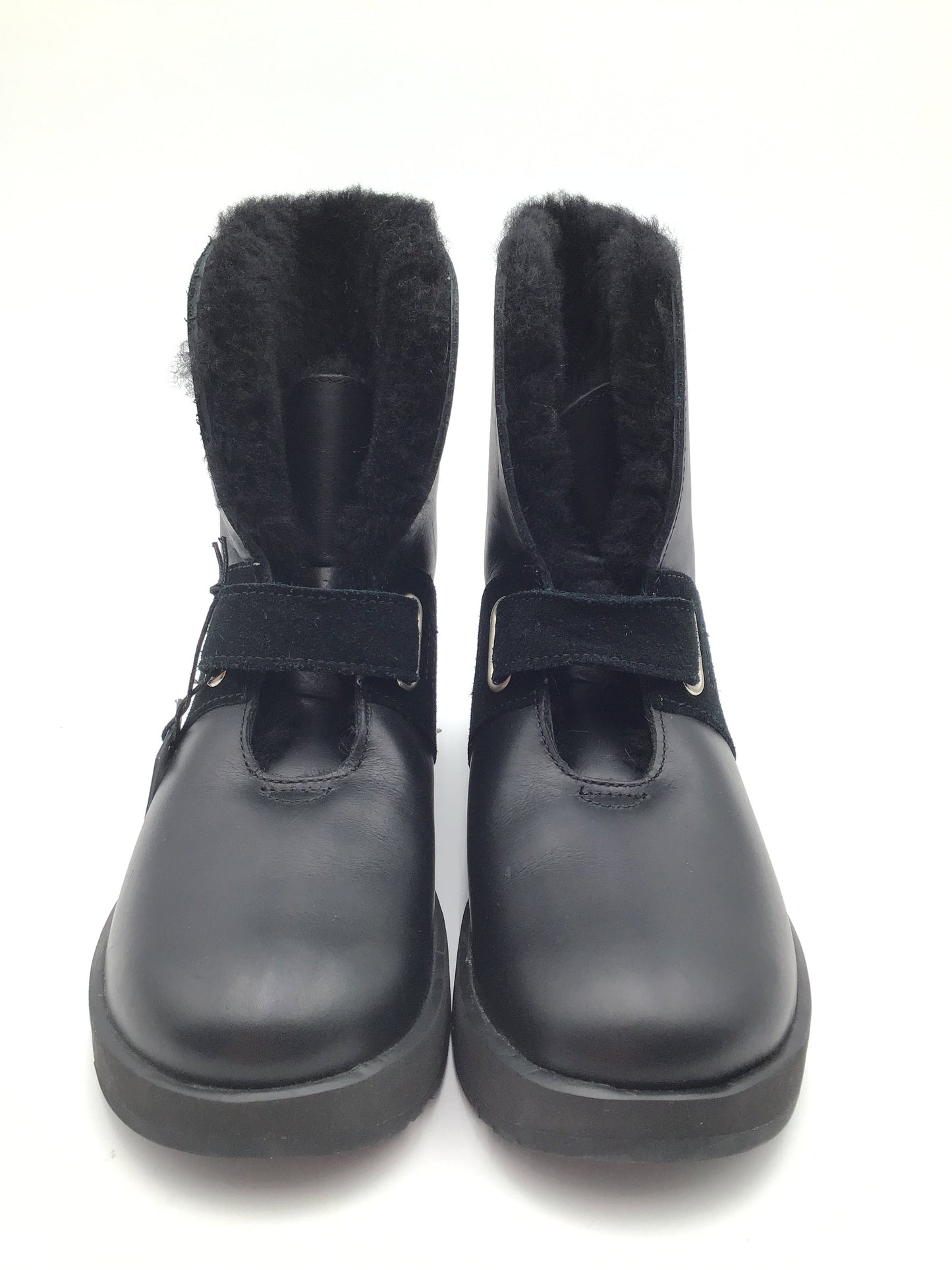 Boots Designer By Ugg In Black, Size: 6