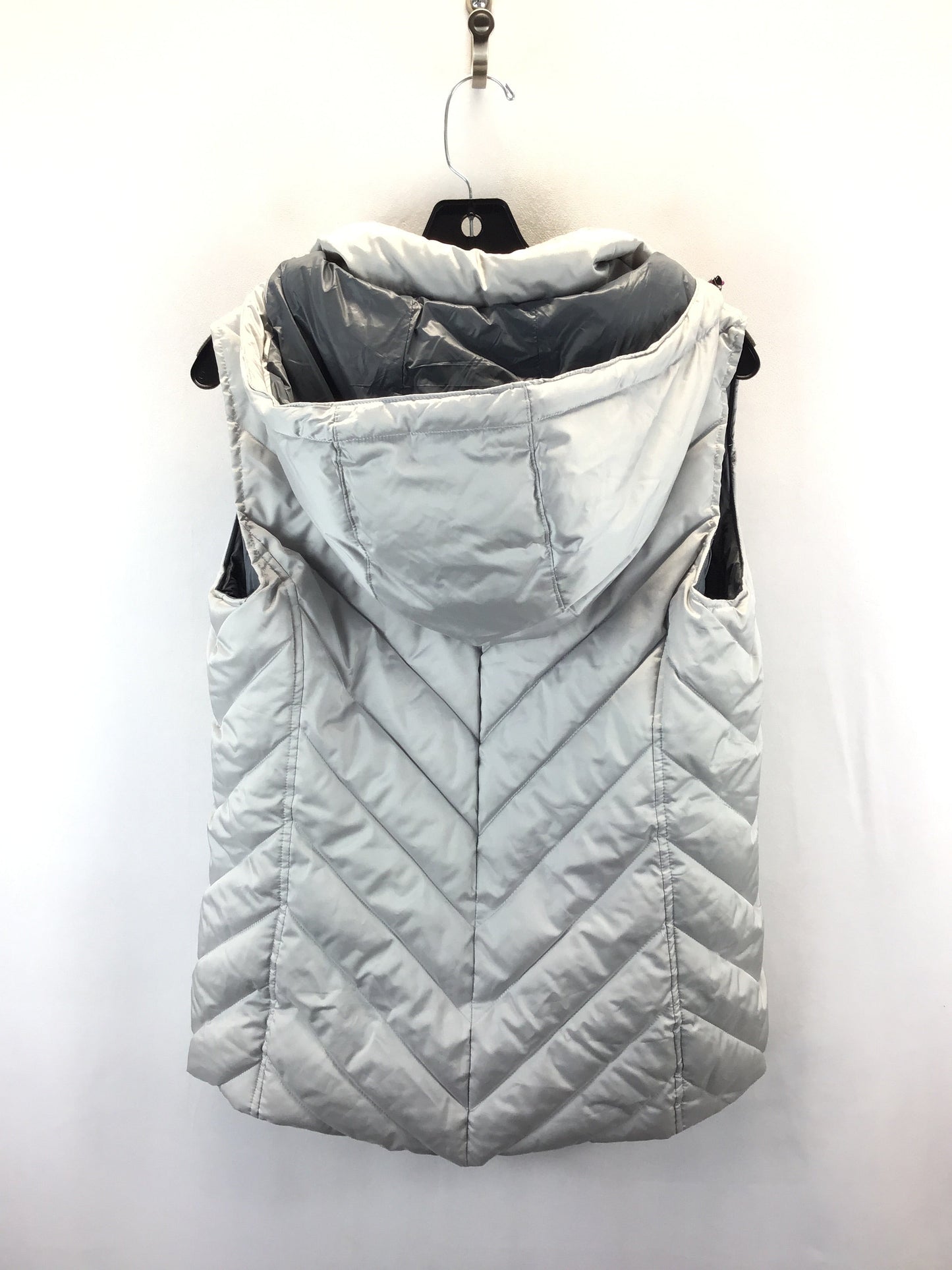 Vest Puffer & Quilted By Tek Gear In Grey, Size: M