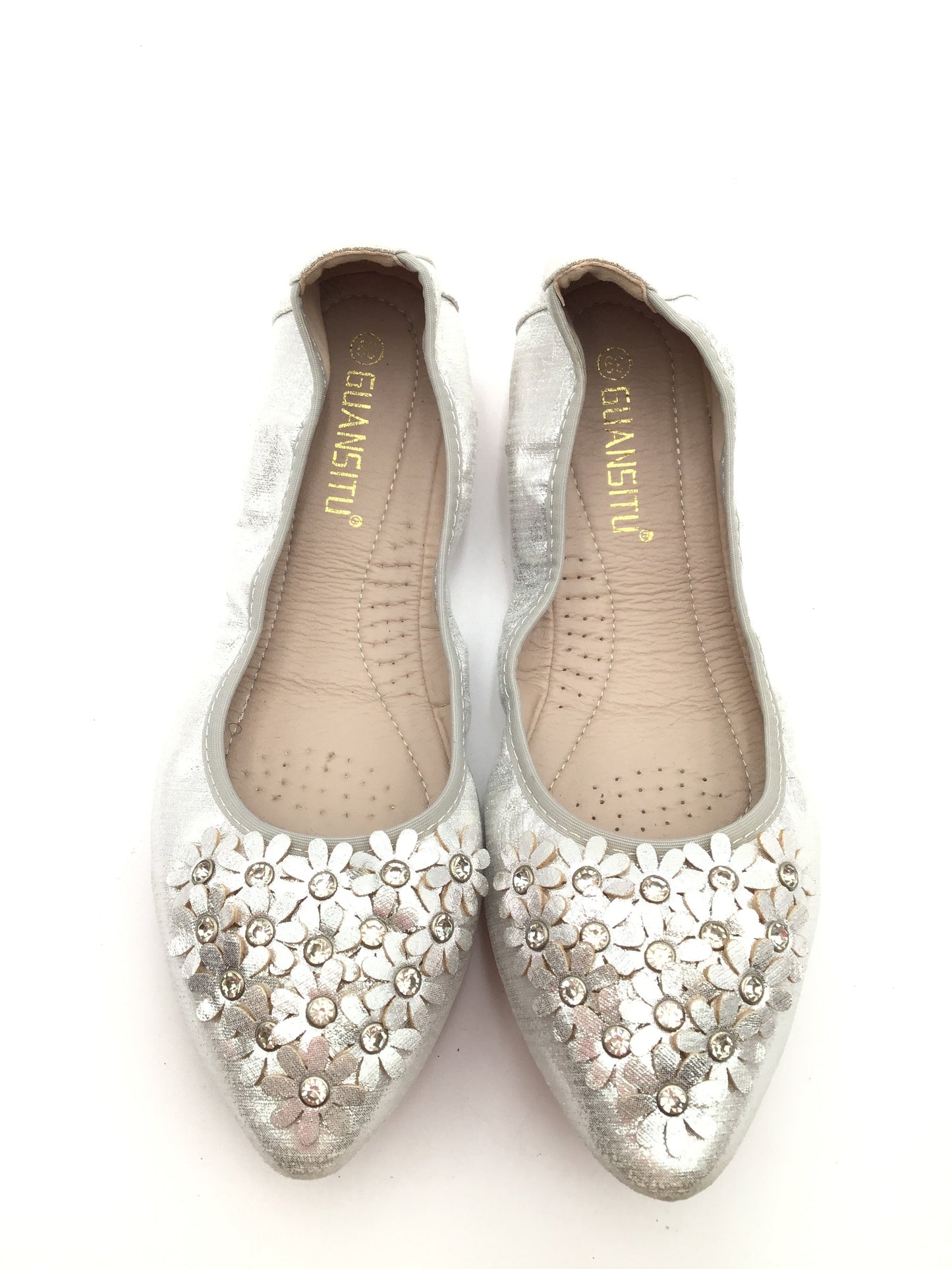 Shoes Flats By Clothes Mentor In Silver, Size: 8.5