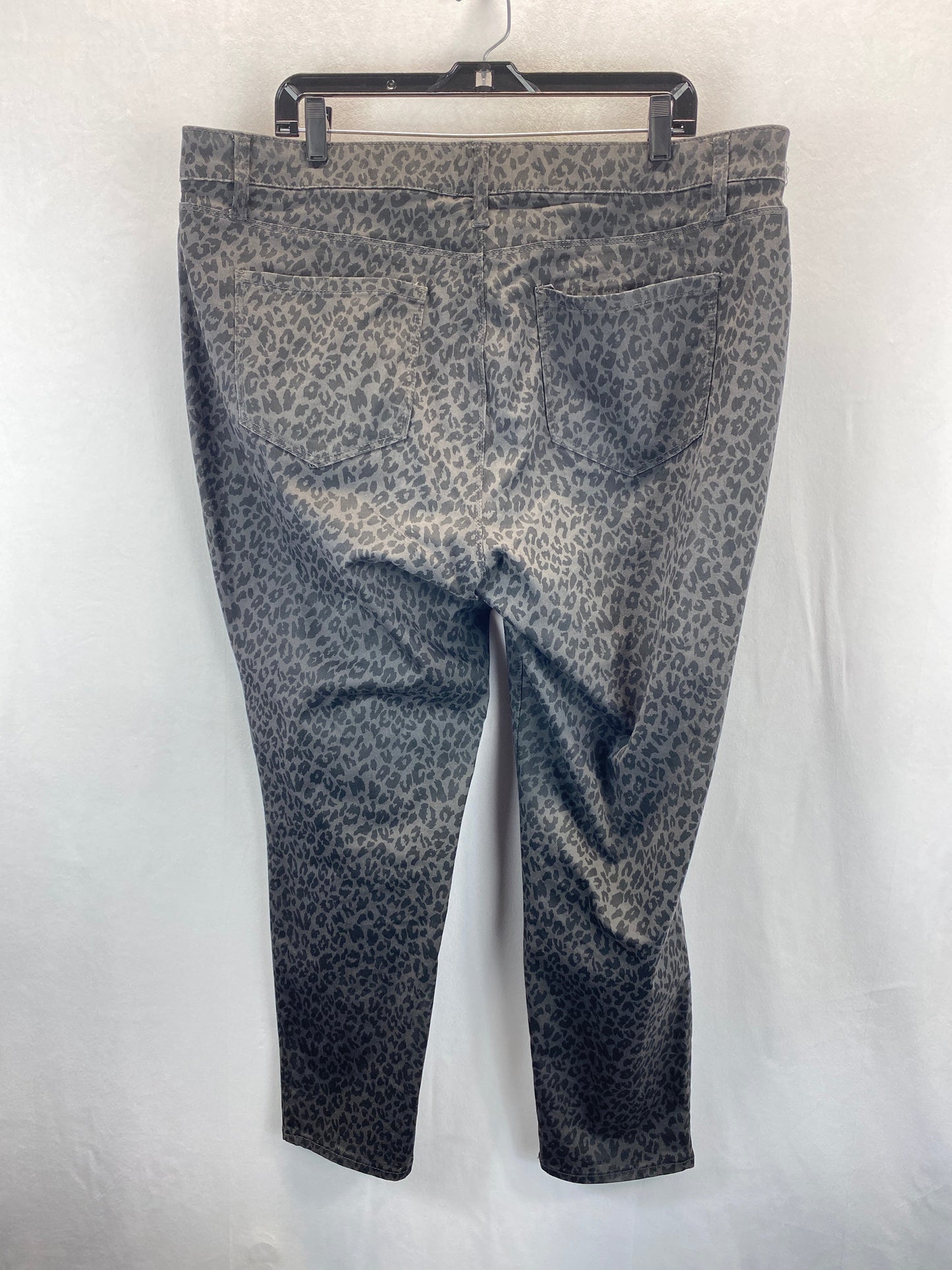 Animal Print Pants Cropped Ana, Size 20