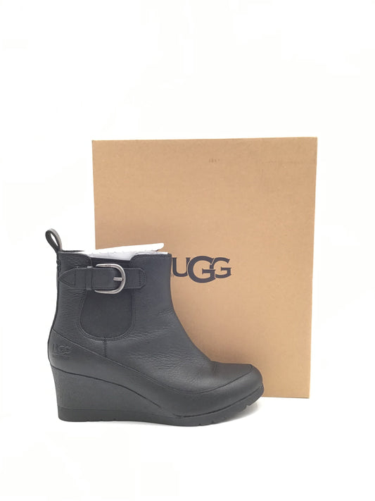 Boots Designer By Ugg In Black, Size: 9.5