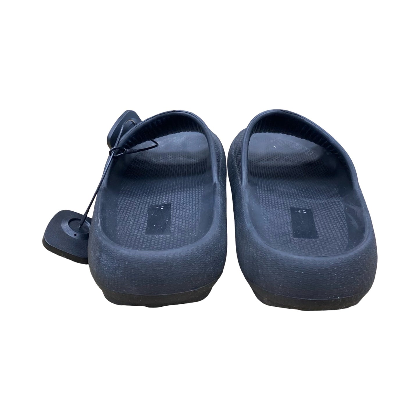 Sandals Flip Flops By Clothes Mentor In Black, Size: