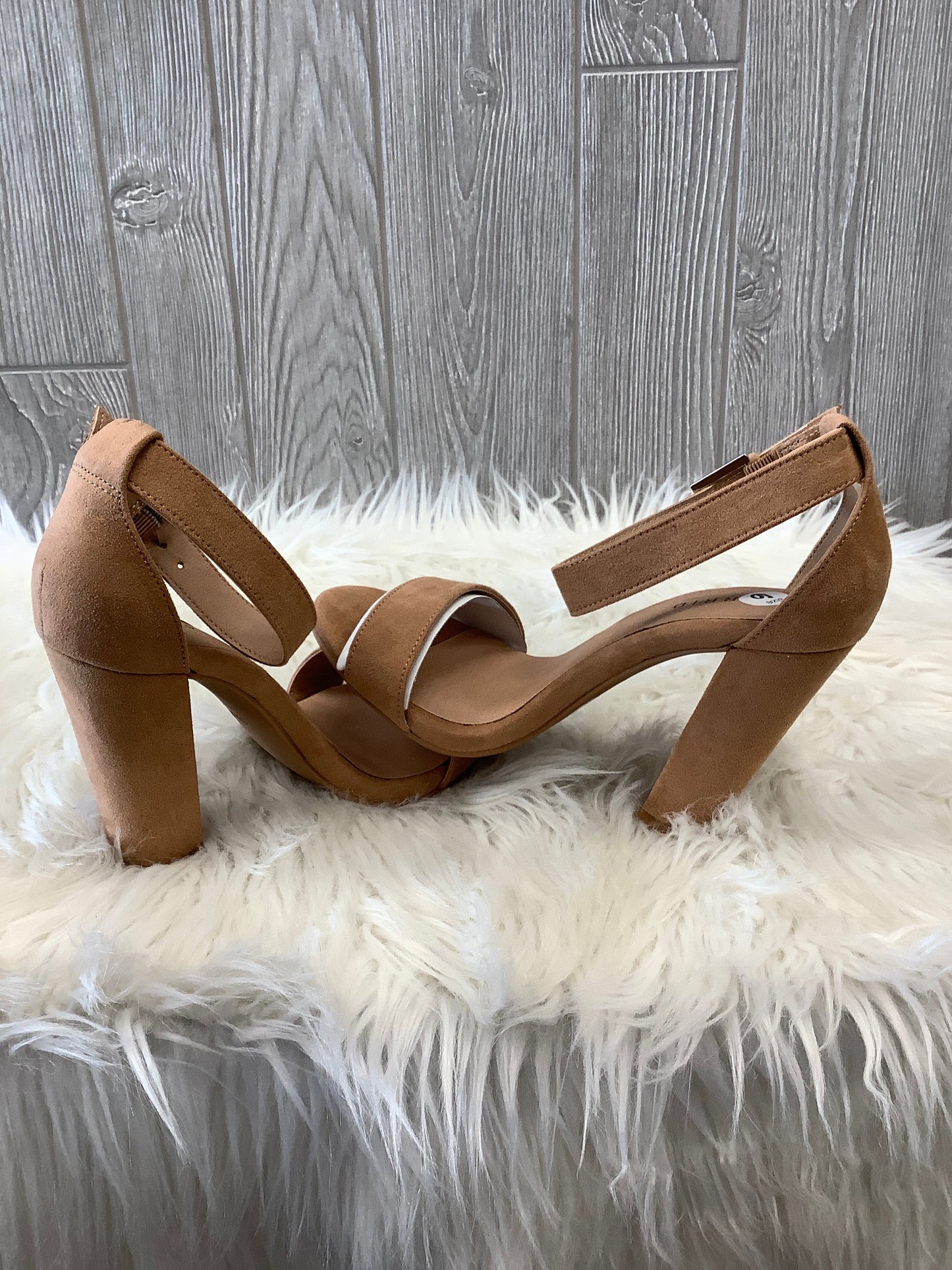 Brown Sandals Heels Block Torrid, Size 6