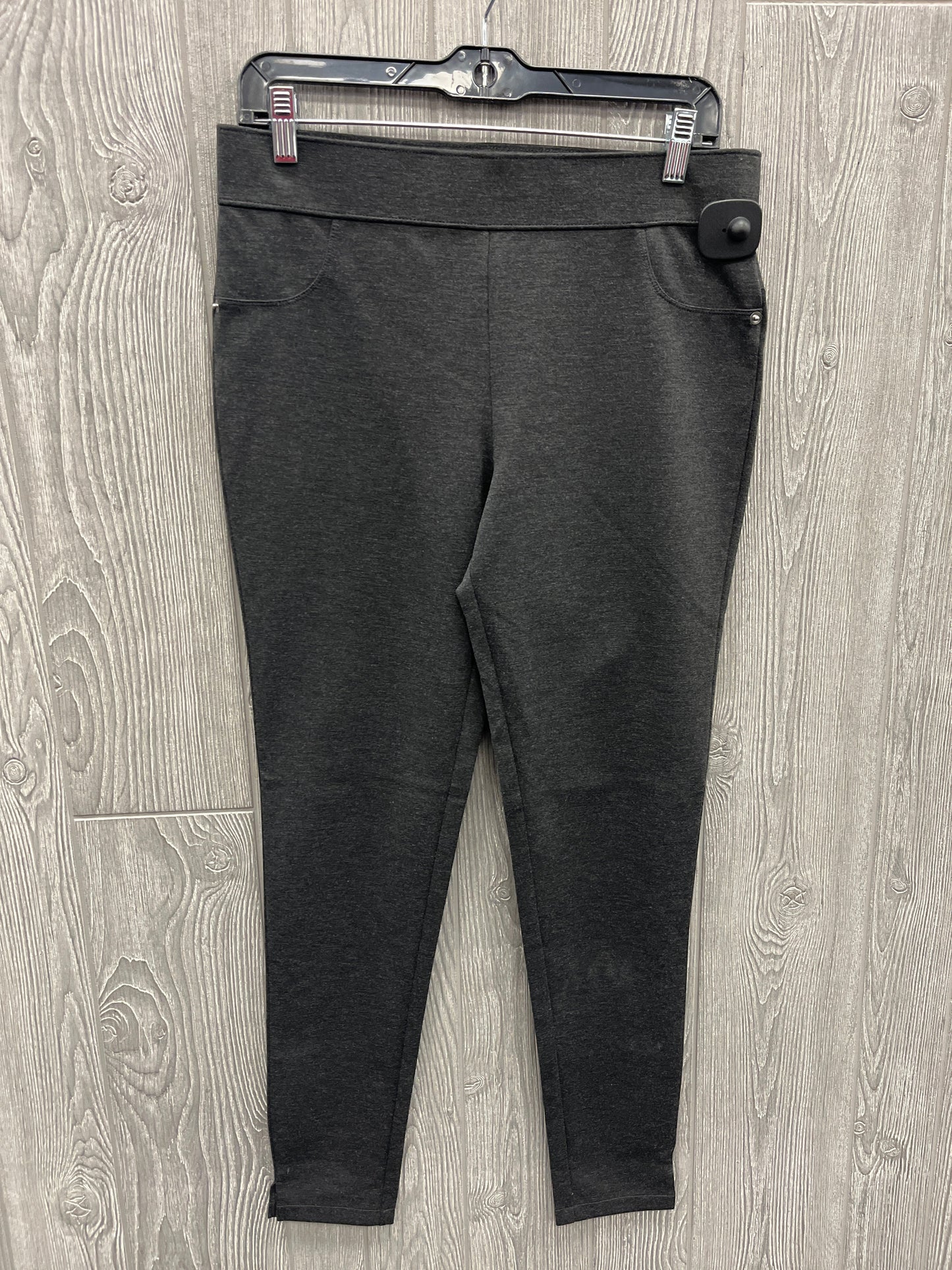 Pants Leggings By Cece In Grey, Size: M