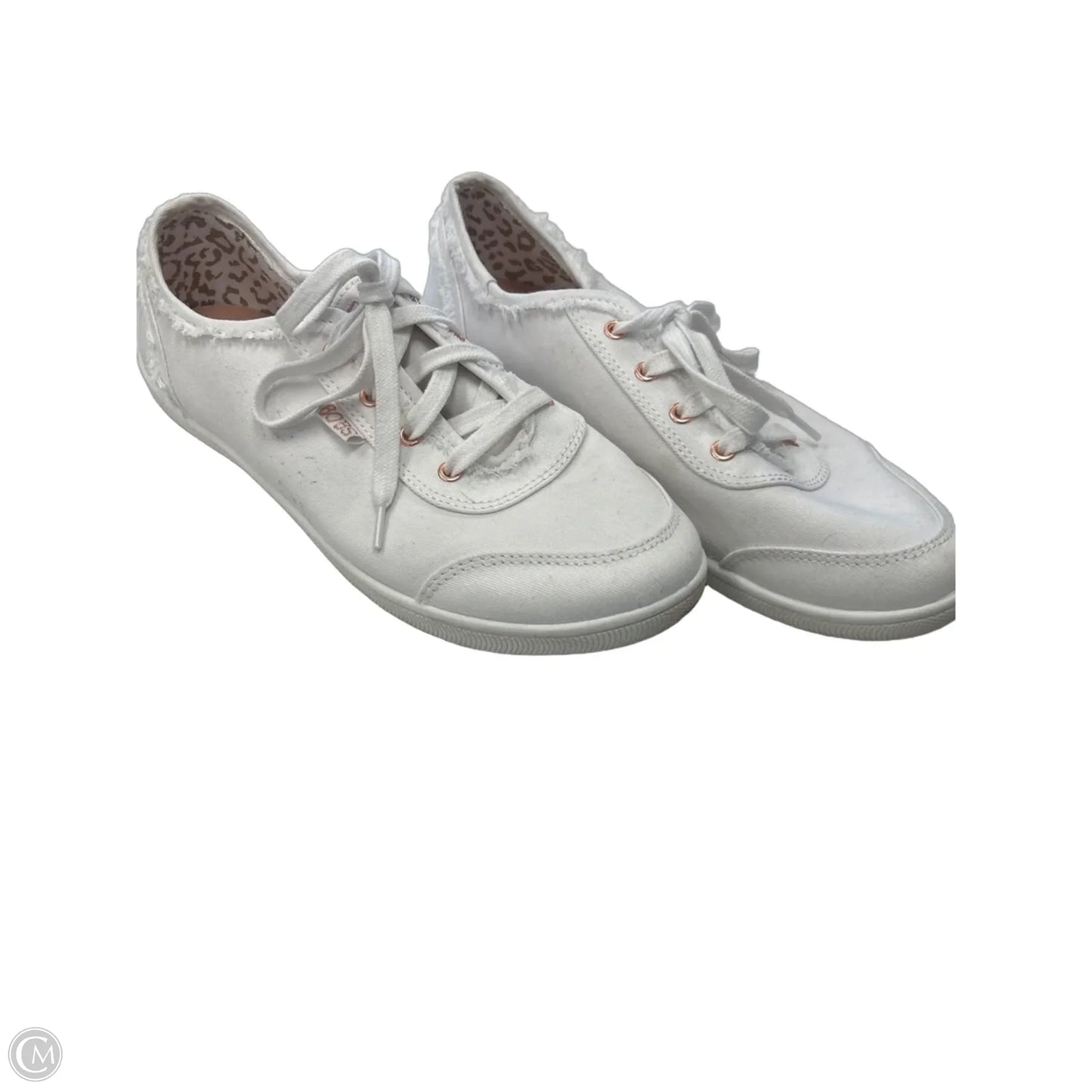 Shoes Sneakers By Bobs In White, Size: 9