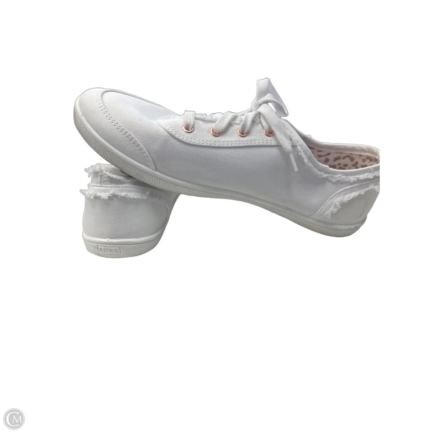 Shoes Sneakers By Bobs In White, Size: 9