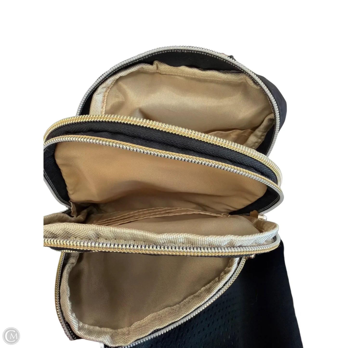 Crossbody By Clothes Mentor, Size: Medium