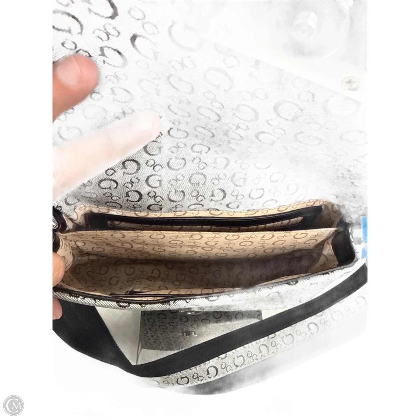 Crossbody By Guess, Size: Medium