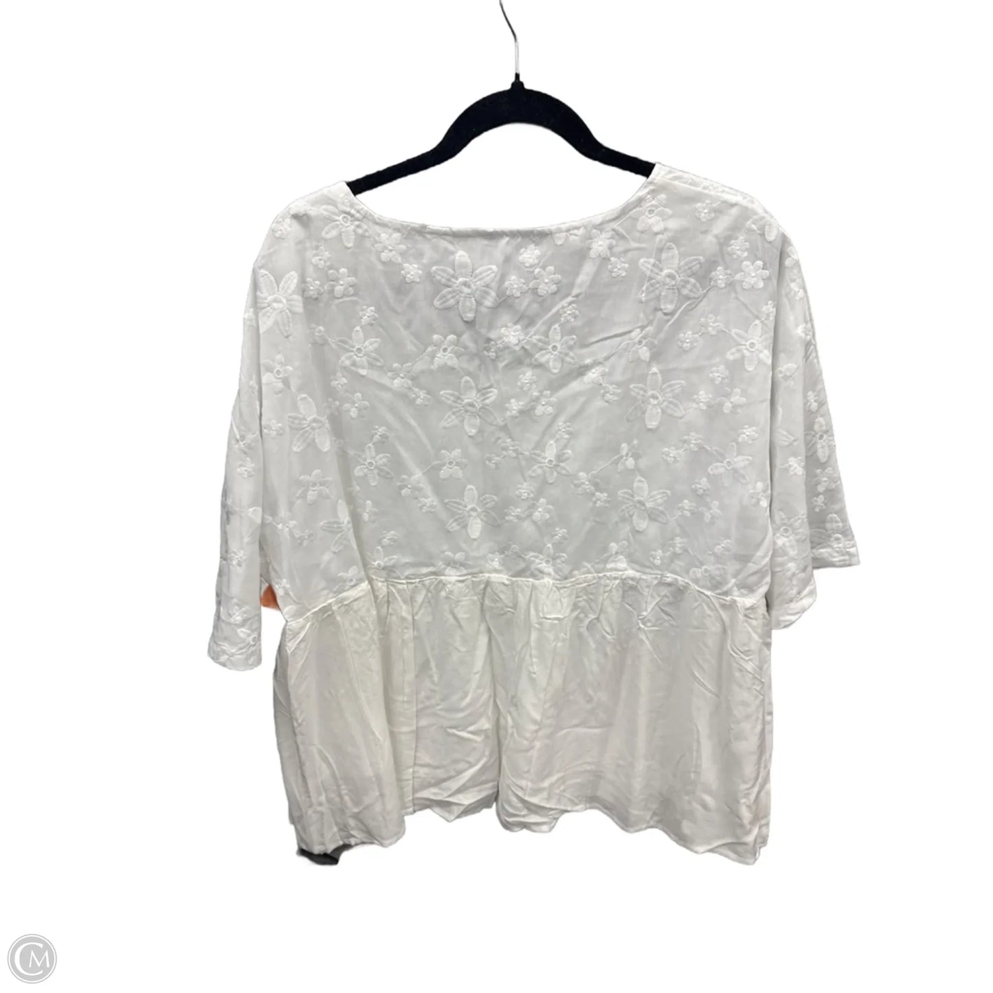 Top Short Sleeve By Cmf In White, Size: 2x