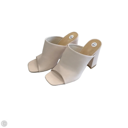 Sandals Heels Block By Clothes Mentor In Cream, Size: 8.5
