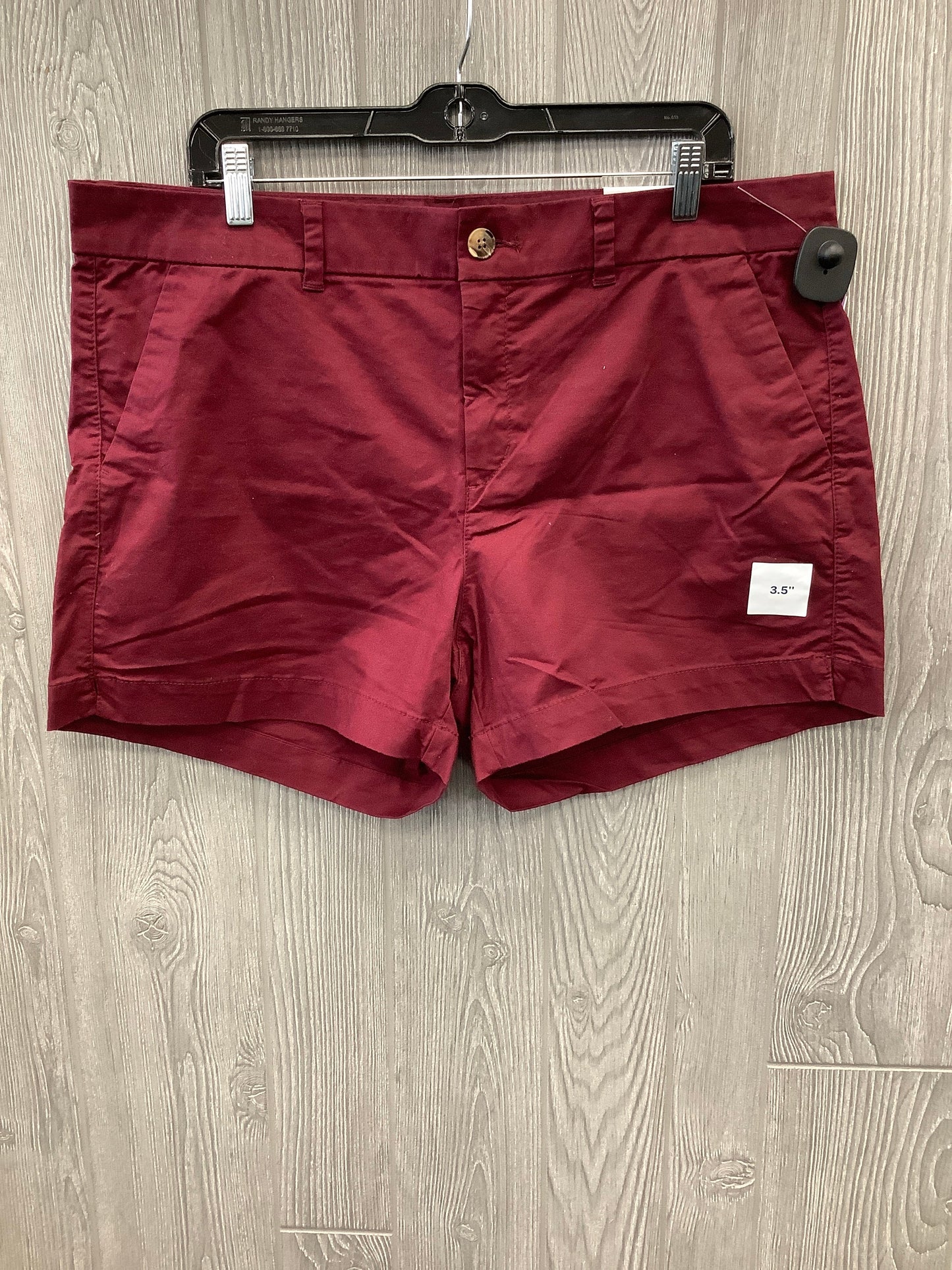 Red Shorts Old Navy, Size 16