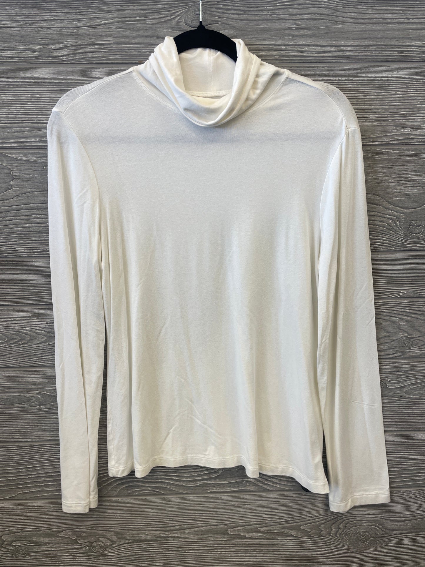 Top Long Sleeve Basic By Chicos In Cream, Size: M