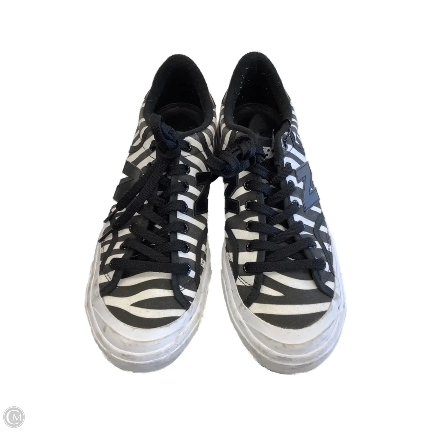 Shoes Sneakers By New Balance In Black & White, Size: 7