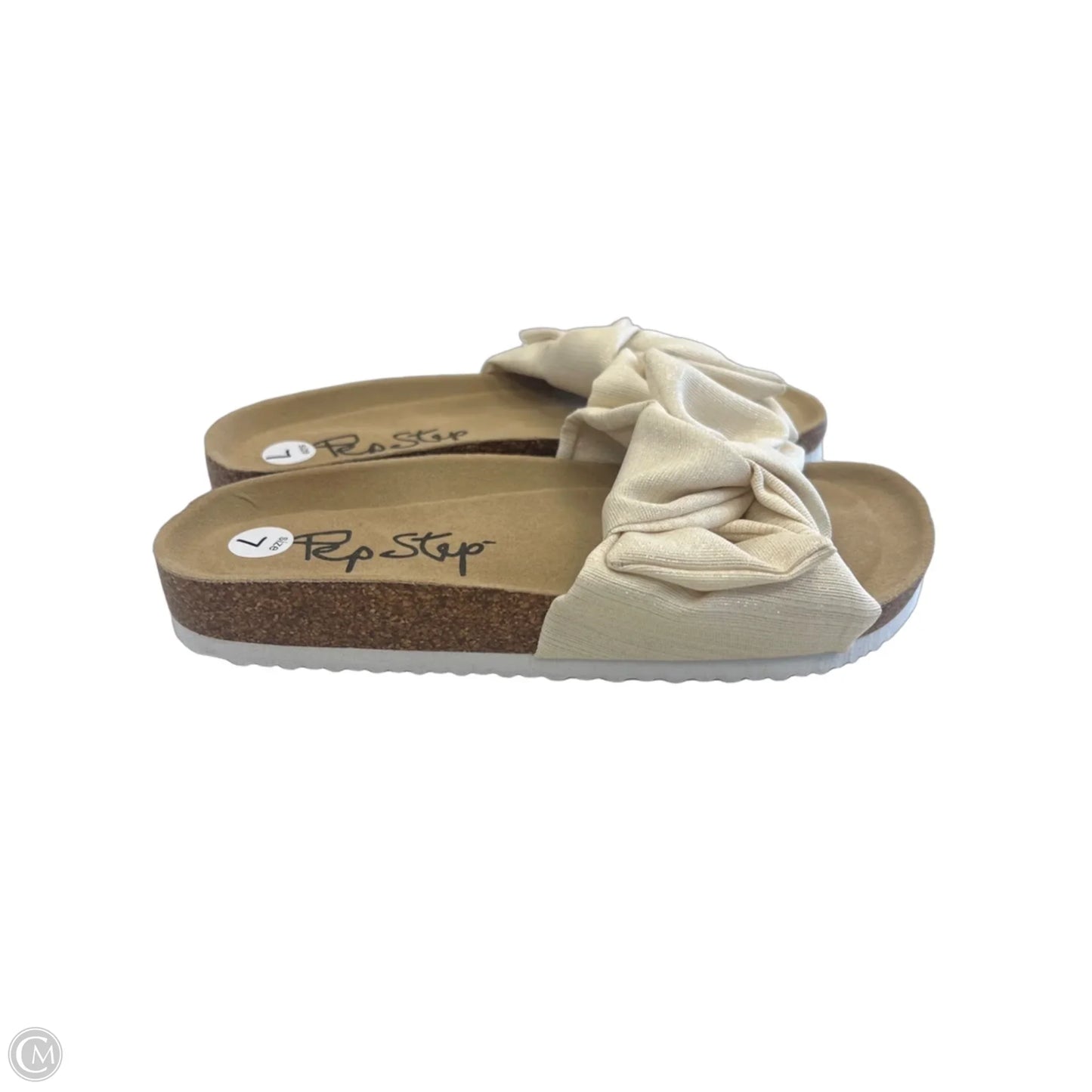 Sandals Flats By Clothes Mentor In Gold, Size: 7