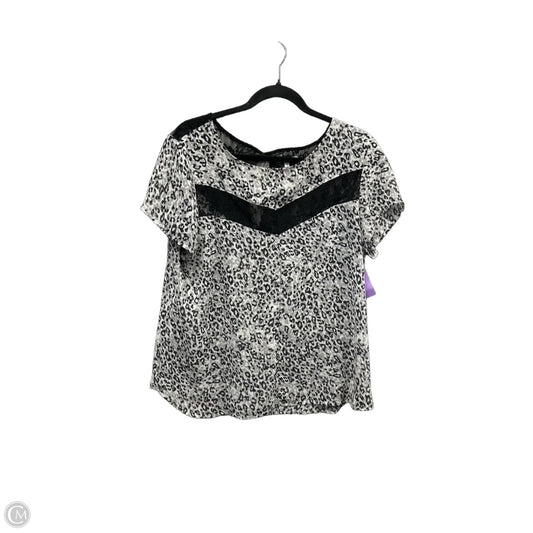 Top Short Sleeve By Maurices In Black & Grey, Size: L