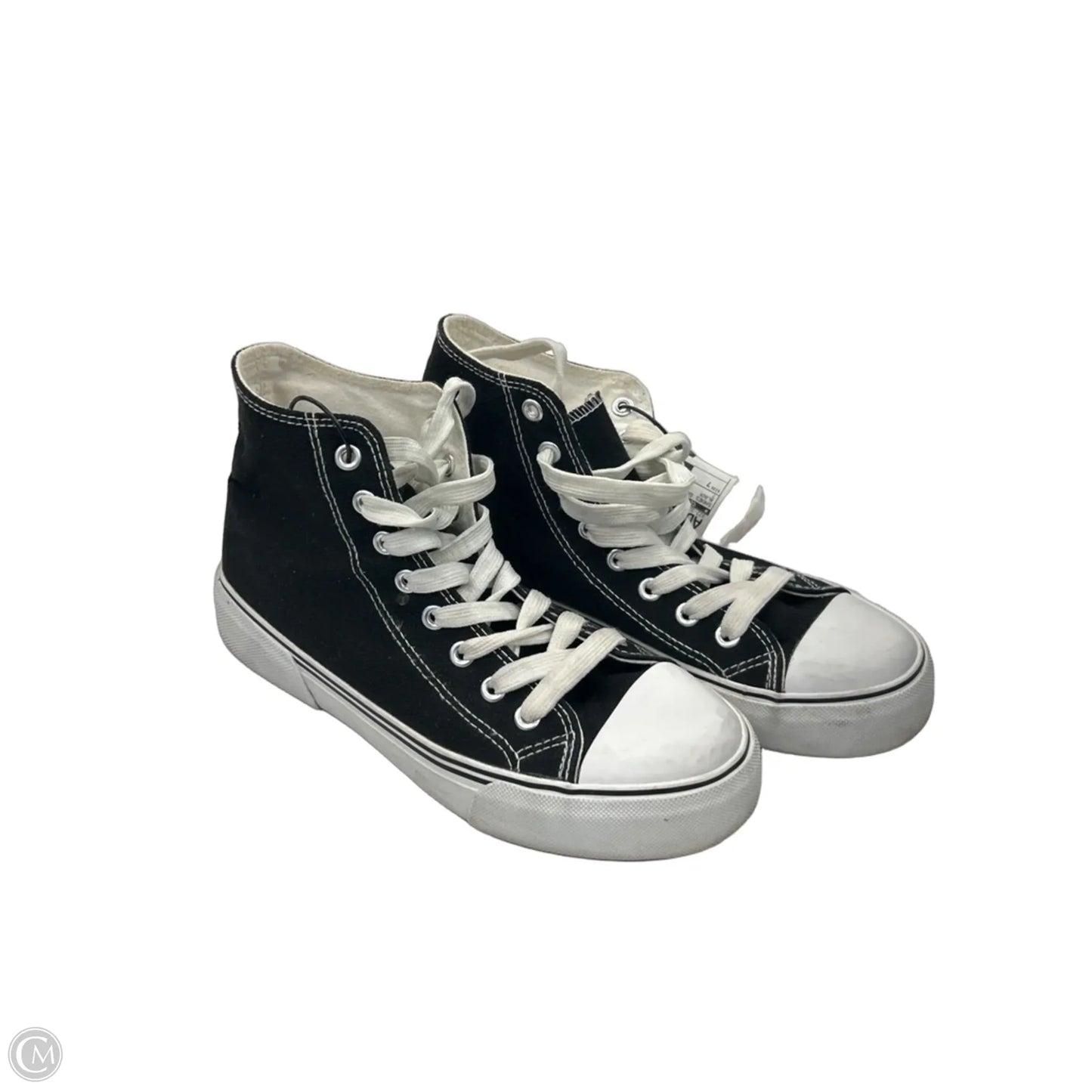 Shoes Sneakers By Clothes Mentor In Black, Size: 7
