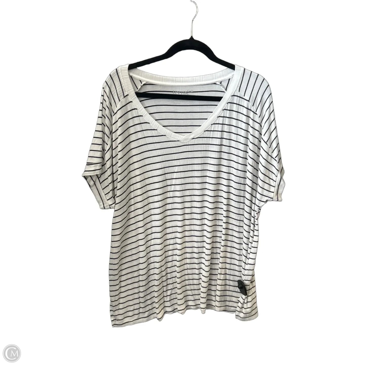 Top Short Sleeve By Terra & Sky In Striped Pattern, Size: 1x