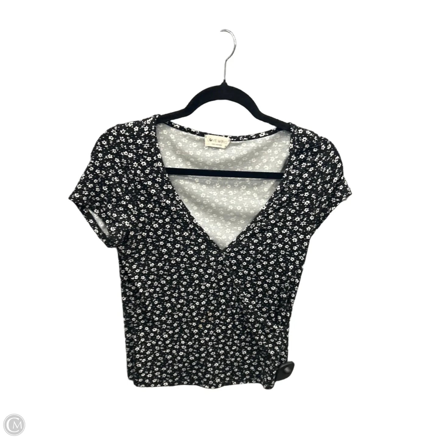 Top Short Sleeve By Clothes Mentor In Black & White, Size: M